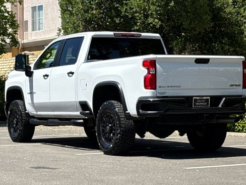 Used 2024 Chevrolet Silverado 2500 ZR2 AWD/4WD image 7