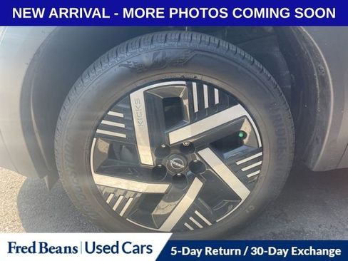 Used 2025 Nissan Kicks SV image 14