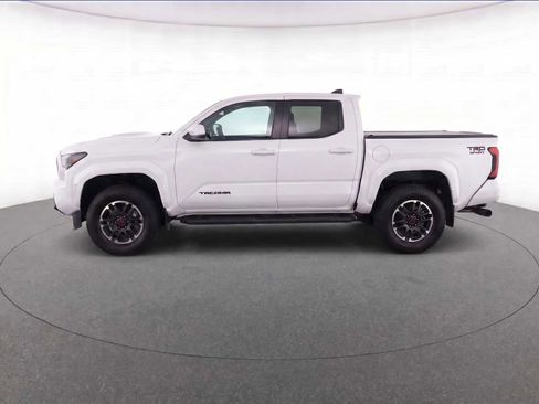 Used 2024 Toyota Tacoma TRD Sport w/ TRD Sport Upgrade Package AWD/4WD image 4