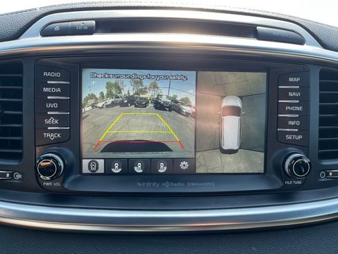 Used 2017 Kia Sorento SX image 14