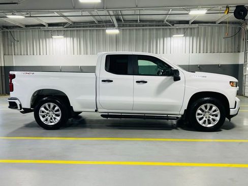 Used 2022 Chevrolet Silverado 1500 Custom image 18