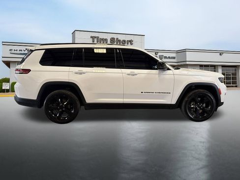 Used 2023 Jeep Grand Cherokee L Laredo image 11