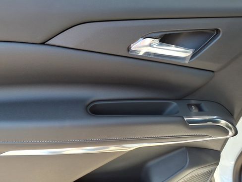 New 2026 Chevrolet Traverse LT w/ Midnight/Sport Edition image 9