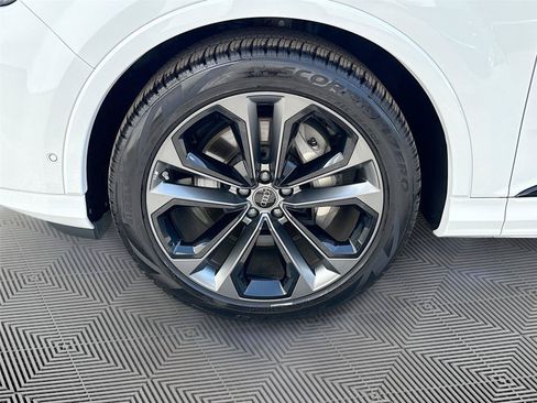 Certified 2025 Audi Q7 3.0T Premium Plus w/ Premium Plus Package AWD/4WD image 33