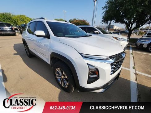 Used 2025 Chevrolet Equinox LT w/ Convenience Package II FWD image 1