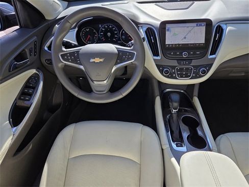 Used 2024 Chevrolet Malibu LT image 14