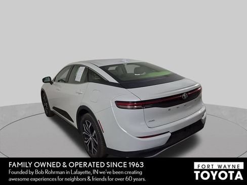 Used 2023 Toyota Crown AWD/4WD image 9