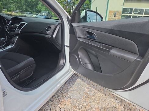 Used 2016 Chevrolet Cruze LT FWD image 21