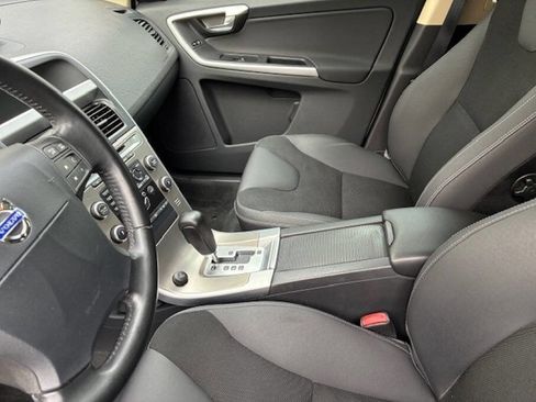 Used 2010 Volvo XC60 3.2 image 16
