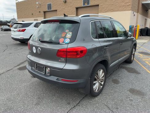 Used 2016 Volkswagen Tiguan SE image 3