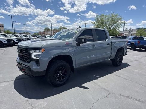Used 2024 Chevrolet Silverado 1500 LT Trail Boss w/ Convenience Package II AWD/4WD image 3