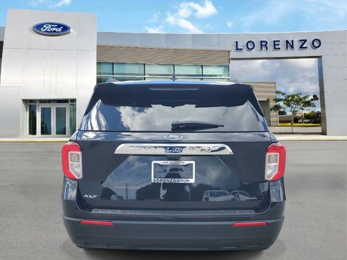 Used 2023 Ford Explorer XLT image 6