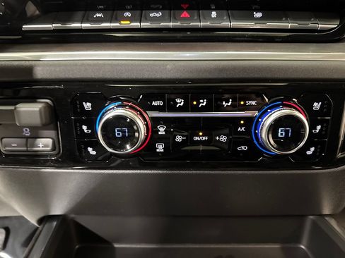 New 2026 GMC Sierra 1500 SLT w/ SLT Premium Package AWD/4WD image 17