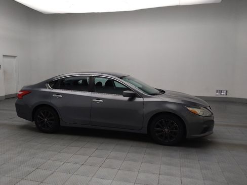 Used 2017 Nissan Altima 2.5 SV image 11