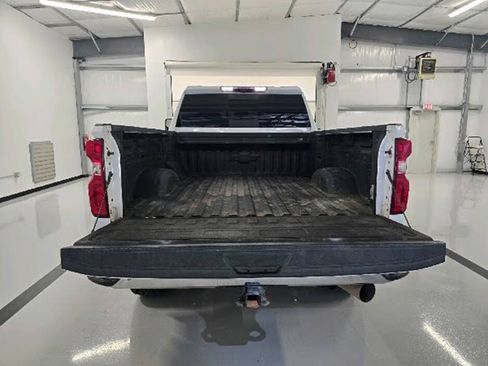 Used 2024 Chevrolet Silverado 2500 LTZ w/ LTZ Plus Package AWD/4WD image 9