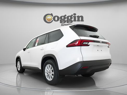 New 2026 Toyota Grand Highlander FWD image 10