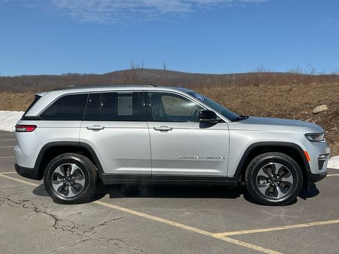 Used 2023 Jeep Grand Cherokee 4WD 4xe image 27