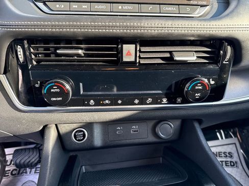 Certified 2021 Nissan Rogue SV w/ Premium Package image 29