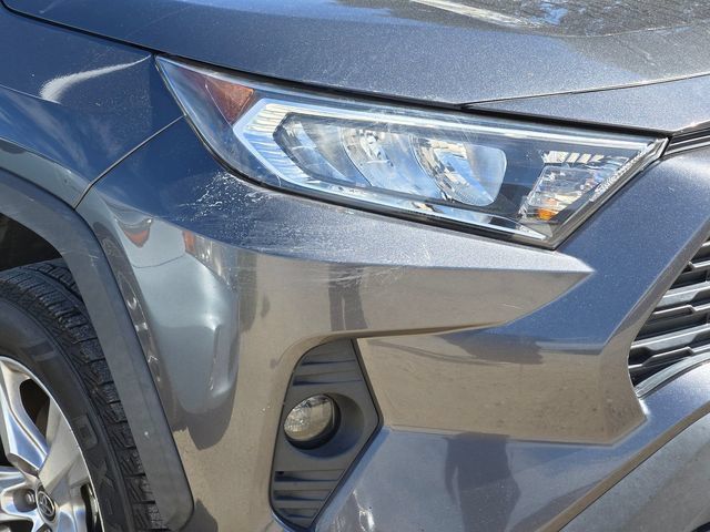 Used 2021 Toyota RAV4 XLE w/ Convenience Package AWD/4WD image 4