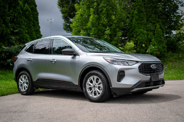 Used 2024 Ford Escape Active FWD image 3