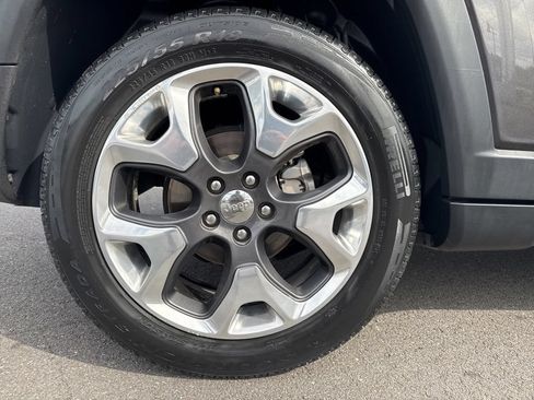 Used 2019 Jeep Compass Limited FWD image 12