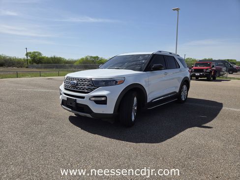 Used 2020 Ford Explorer Limited image 3