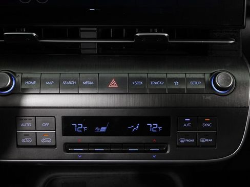 Certified 2024 Hyundai Kona SEL AWD/4WD image 22