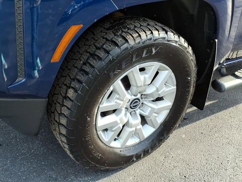 Used 2023 Nissan Frontier SV w/ Tow Package AWD/4WD image 9