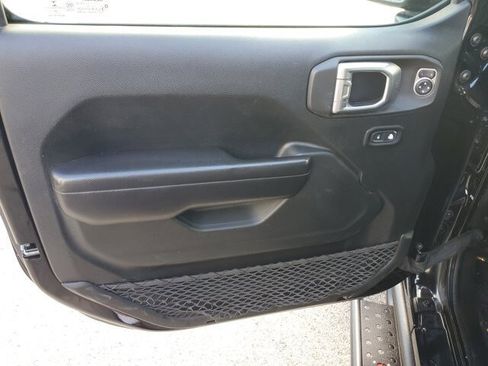 Used 2021 Jeep Wrangler Unlimited Sport image 19