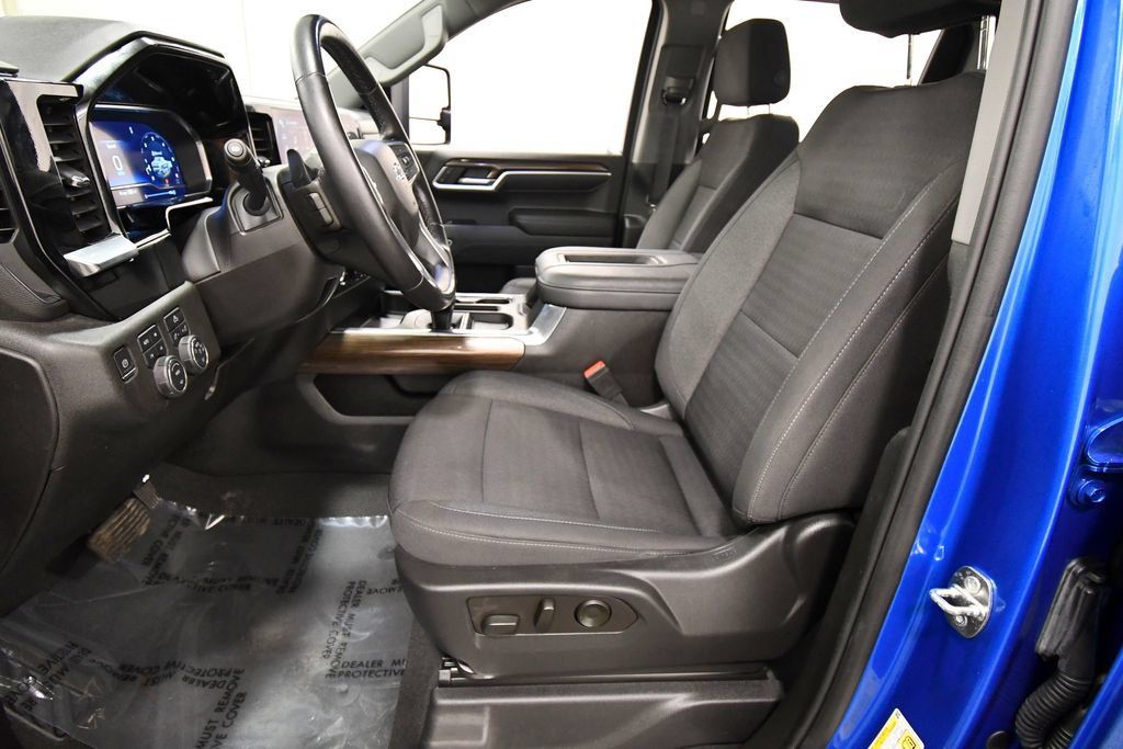 Used 2022 Chevrolet Silverado 1500 RST w/ Z71 Off-Road Package AWD/4WD image 14