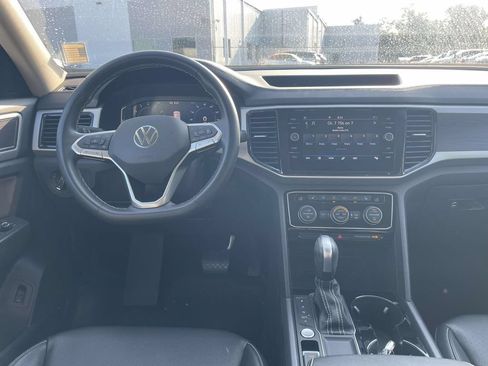 Certified 2023 Volkswagen Atlas SE FWD image 15