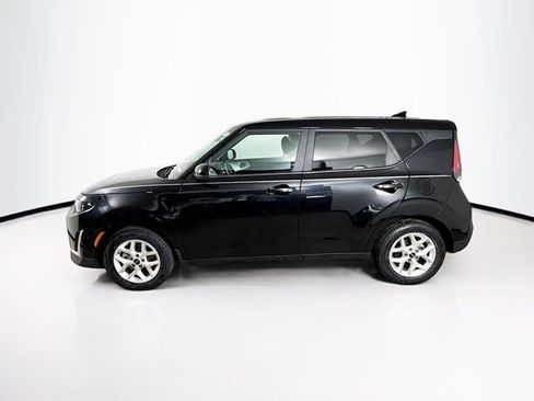 Used 2023 Kia Soul LX w/ LX Technology Package FWD image 7