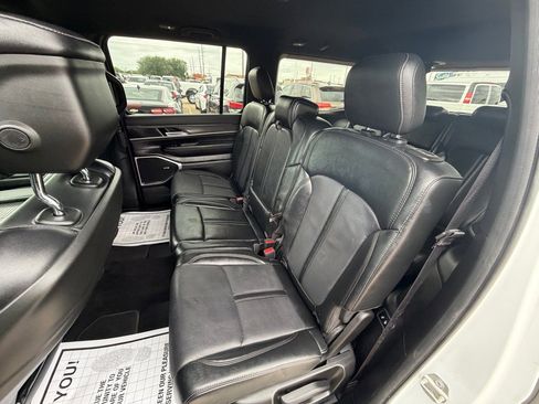 Used 2024 Jeep Wagoneer Series III w/ Flexible Seating Group AWD/4WD image 26