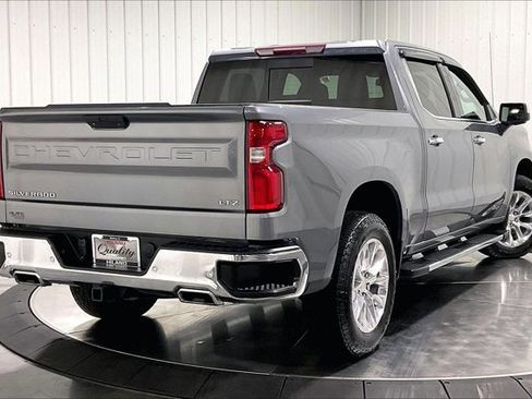 Used 2021 Chevrolet Silverado 1500 LTZ w/ Z71 Off-Road Package AWD/4WD image 13