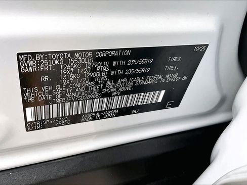 Certified 2025 Toyota RAV4 XSE image 34