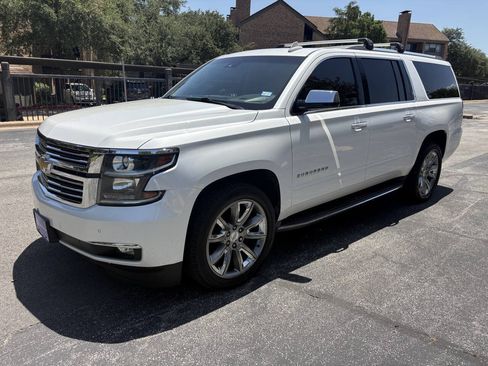 Used 2017 Chevrolet Suburban Premier RWD image 10