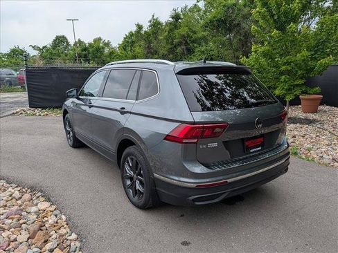 Used 2023 Volkswagen Tiguan SE w/ Panoramic Sunroof Package AWD/4WD image 3