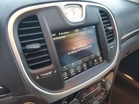 Certified 2023 Chrysler 300 Touring L w/ Popular Equipment Group image 21