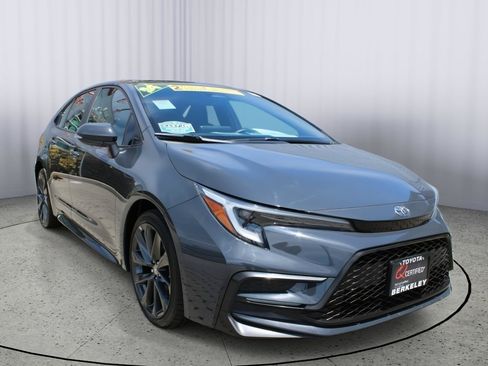 Used 2024 Toyota Corolla SE w/ SE Premium Package FWD image 1