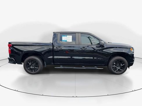 Used 2024 Chevrolet Silverado 1500 RST w/ Z71 Off-Road Package AWD/4WD image 2