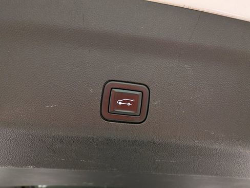 Used 2021 GMC Yukon AT4 w/ AT4 Premium Plus Package image 11