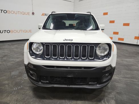 Used 2018 Jeep Renegade Latitude image 9