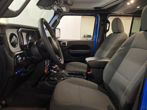 Used 2024 Jeep Wrangler Unlimited image 63