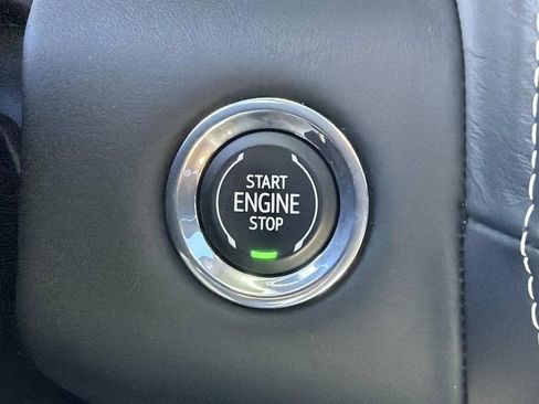 Used 2023 GMC Yukon XL Denali Ultimate image 35