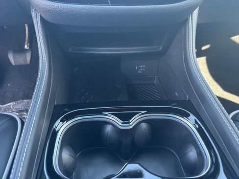 New 2026 Chrysler Pacifica Limited w/ S Appearance Package AWD/4WD image 25