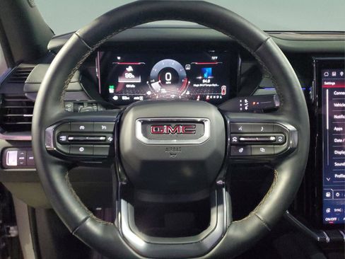 Used 2025 GMC Acadia AT4 image 19