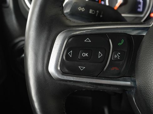 Used 2019 Jeep Wrangler Unlimited Sahara AWD/4WD image 18