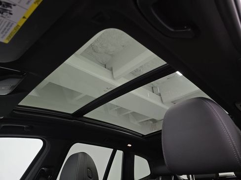 Used 2023 BMW X3 sDrive30i w/ M Sport Package RWD image 25