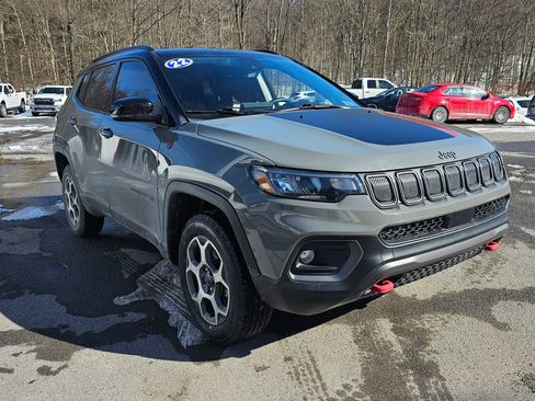 Used 2022 Jeep Compass Trailhawk w/ Trailhawk Convenience Group image 5