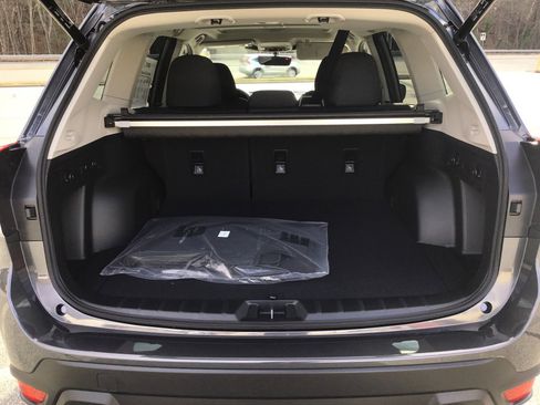 Used 2024 Subaru Forester Premium image 15